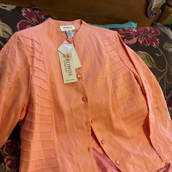 Skirt Set - Picture 2 of 4